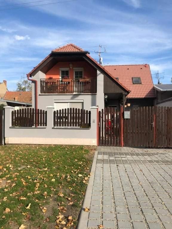 Ubytovani U Mikesa Breclav Exterior photo